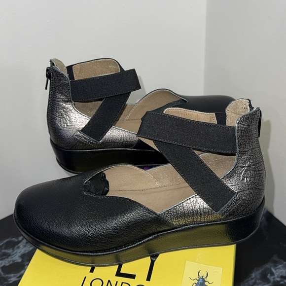 Fly London Women's Black and Metallic Closed Toe Leather Shoes Size 6 AUTHENTIC - Picture 4 of 7